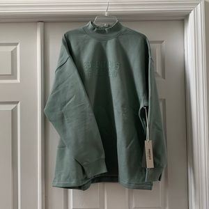 ESSENTIALS Fear of God green crewneck
